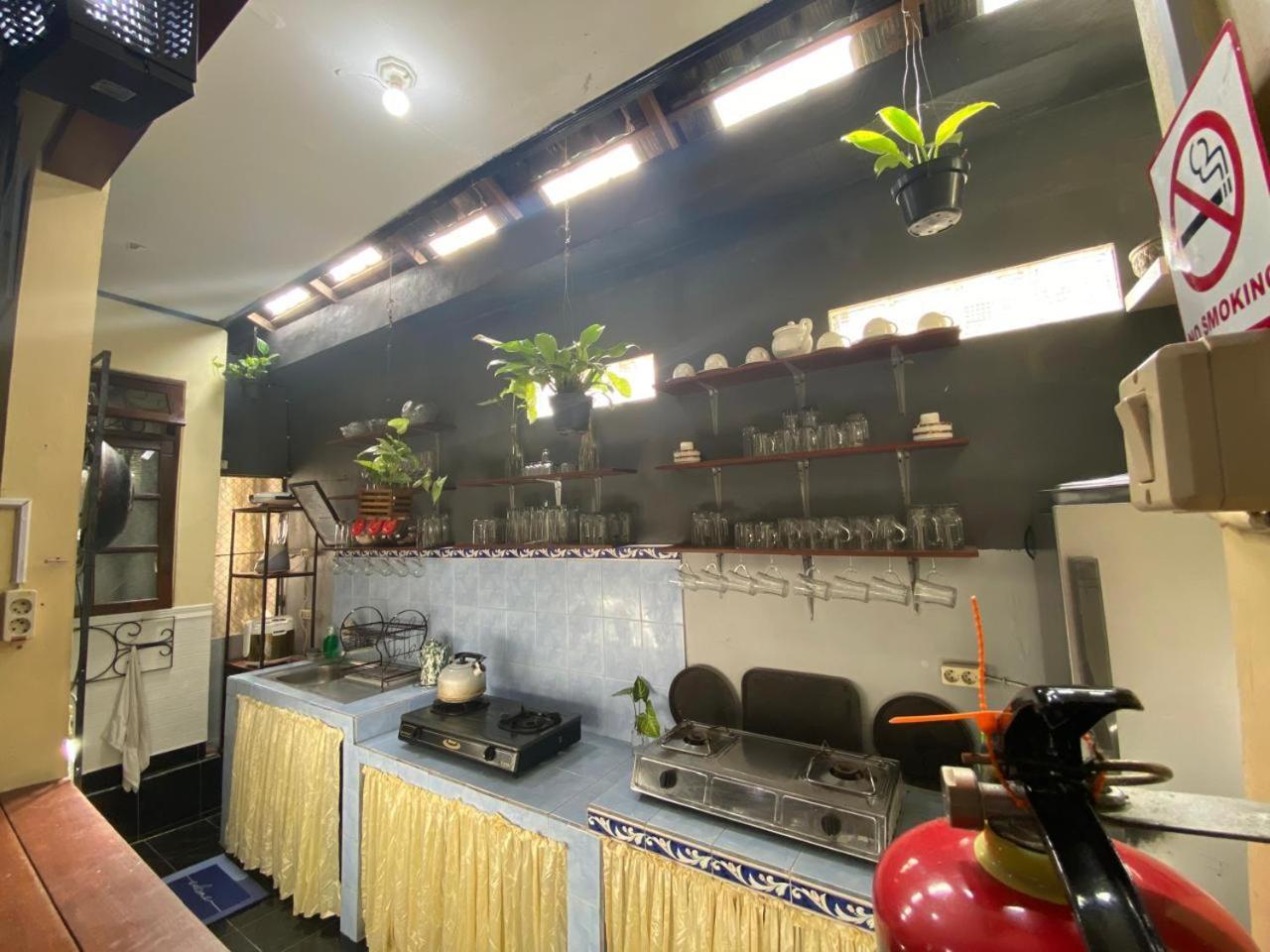 Coliving Bali Sweet Home Kost Lengkap Di Tabanan Kota Exterior foto